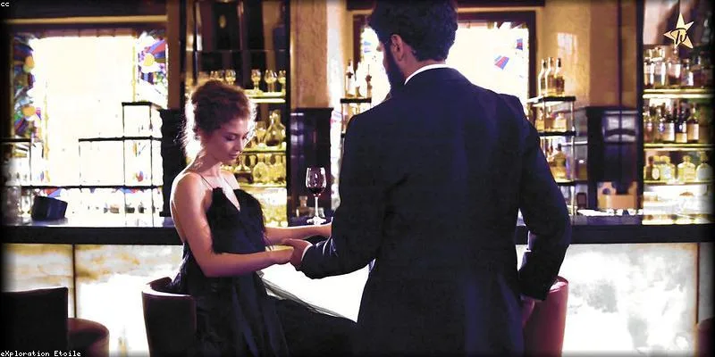 Person sitzt mit ihrem Schmerz, bereit zu heilen