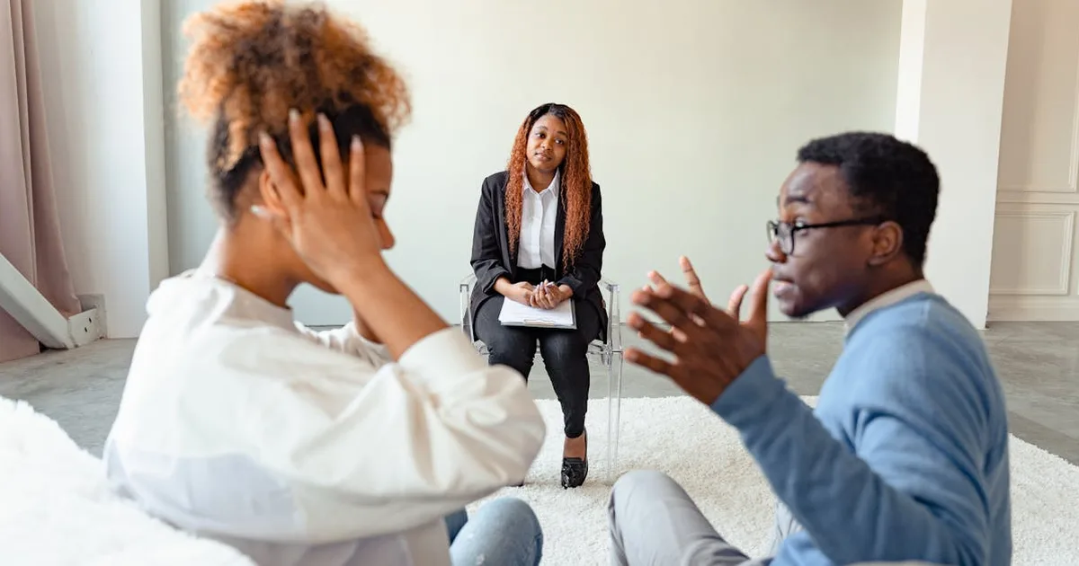 Kind und Eltern - Bindungsmuster entstehen in der Kindheit
